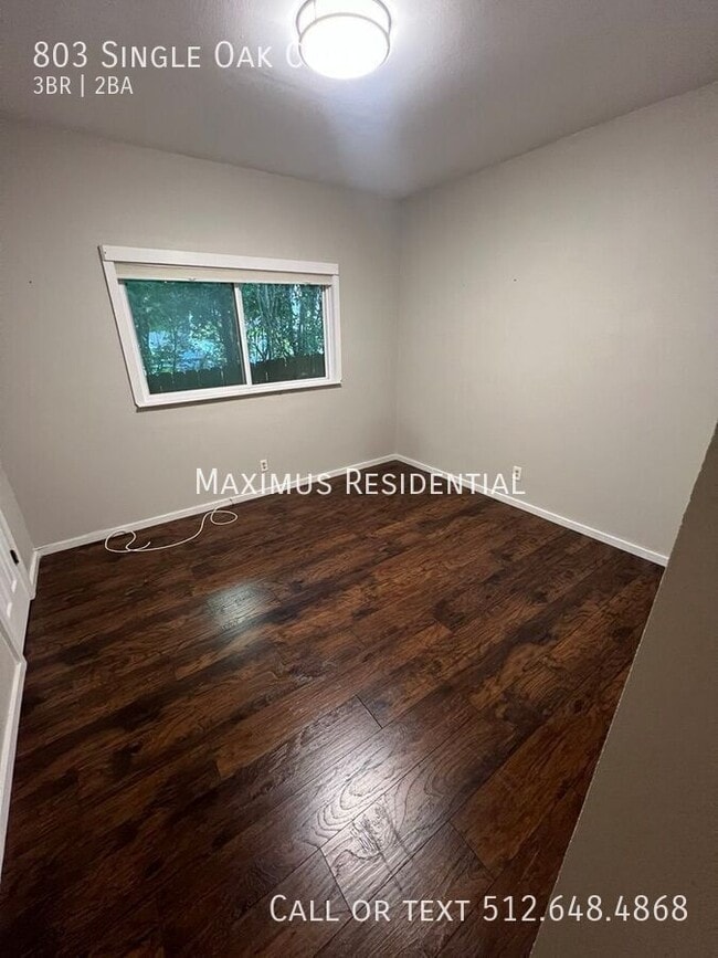 Building Photo - 803 Single Oak Cove