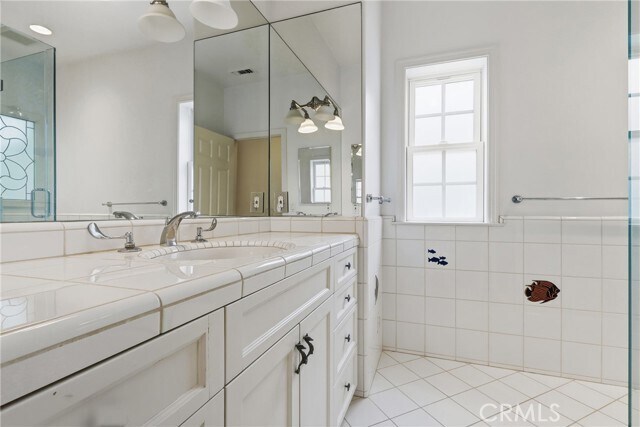 Building Photo - 500 3rd St