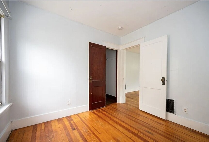 Building Photo - 108 David Ave