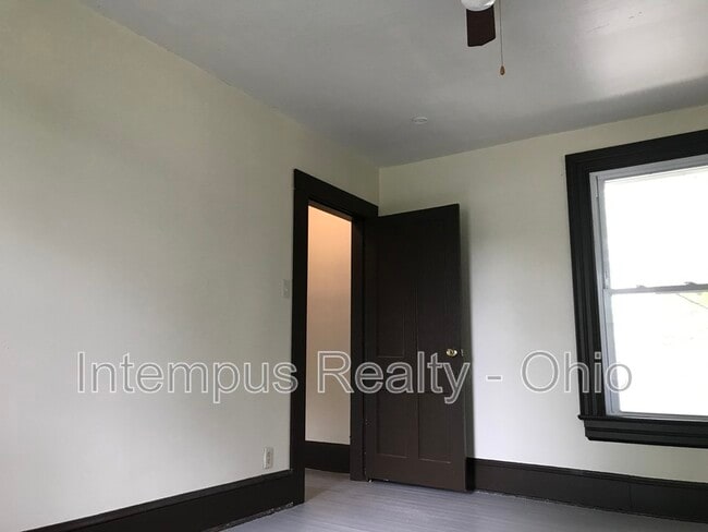 Building Photo - 236 E William St