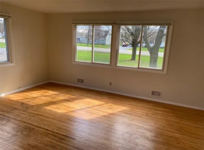 Building Photo - 2384 Spencerport Rd