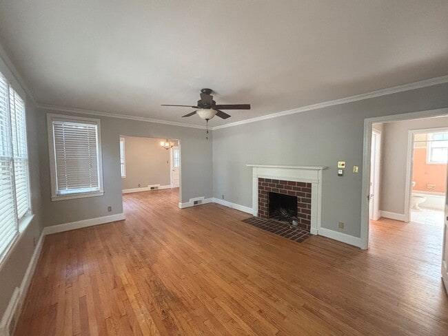 Building Photo - Forest Acres 3 Bedroom 2 Bath