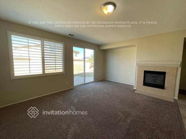 Building Photo - 5815 W Ave J 12