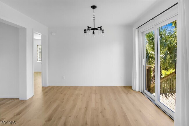 Building Photo - 10697 Holly Rd