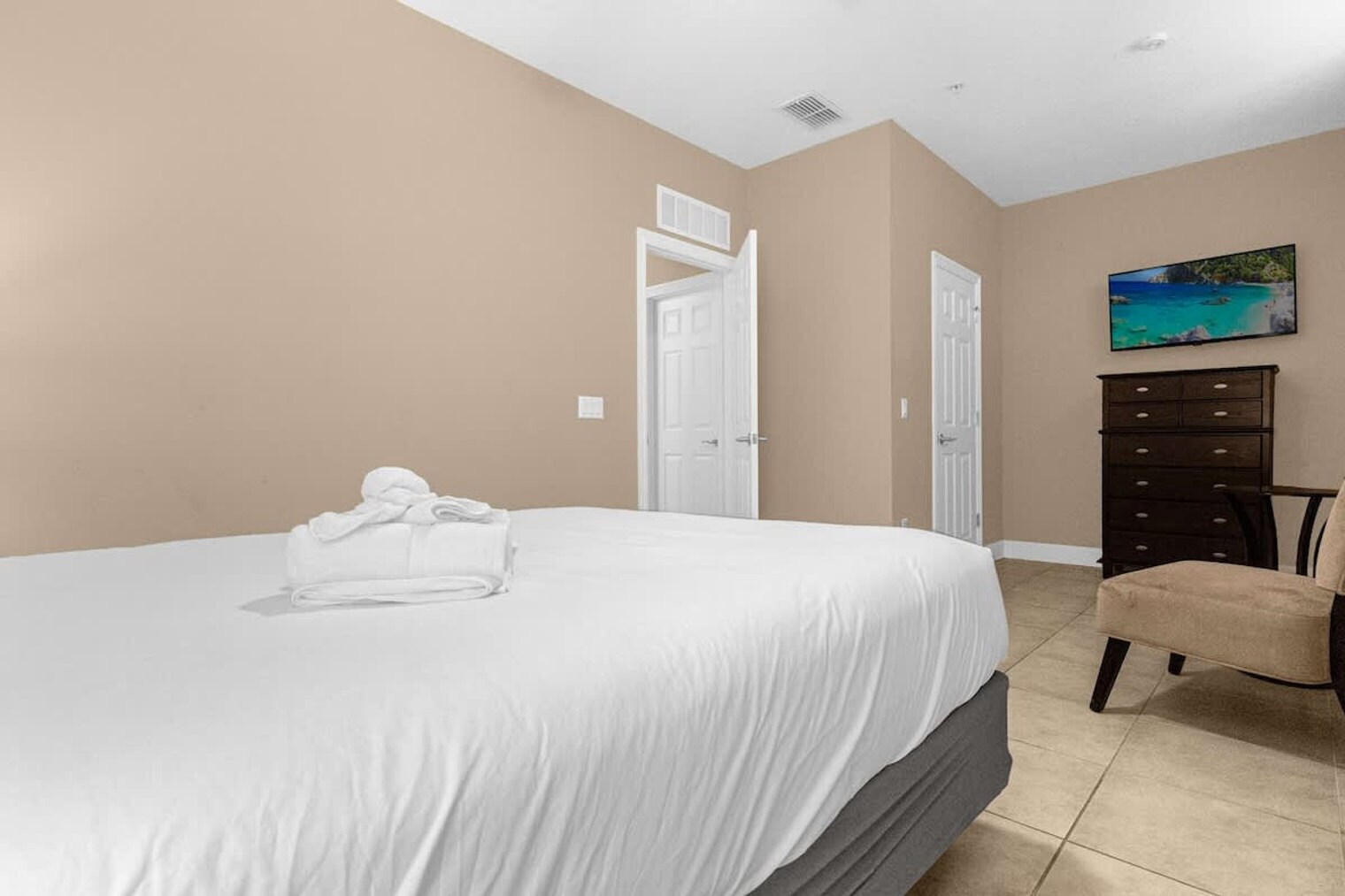 Building Photo - 14545 Damai Ln