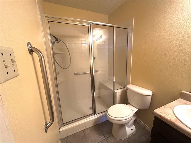 Building Photo - 2303 Lido Ln