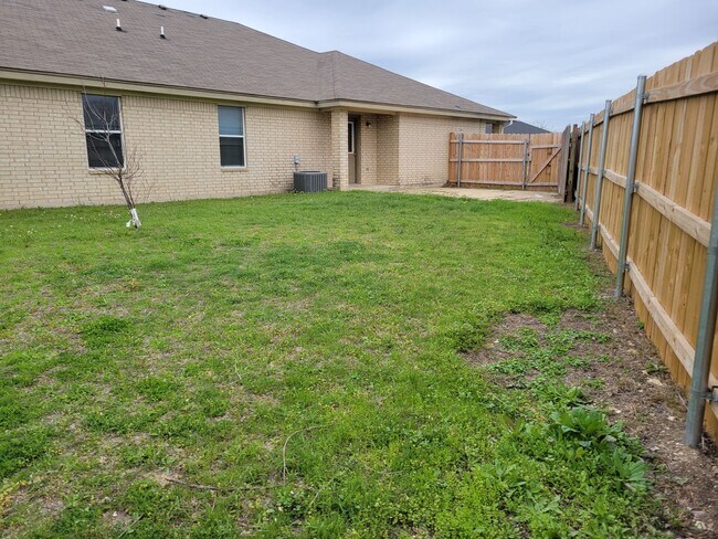 Building Photo - 3503 Dustin Ct