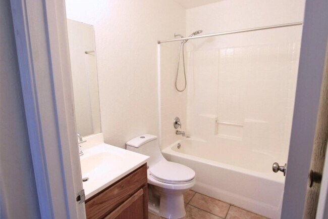 Building Photo - 9975 W Lynx Dr