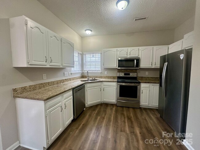 Building Photo - 13809 Stephendale Dr