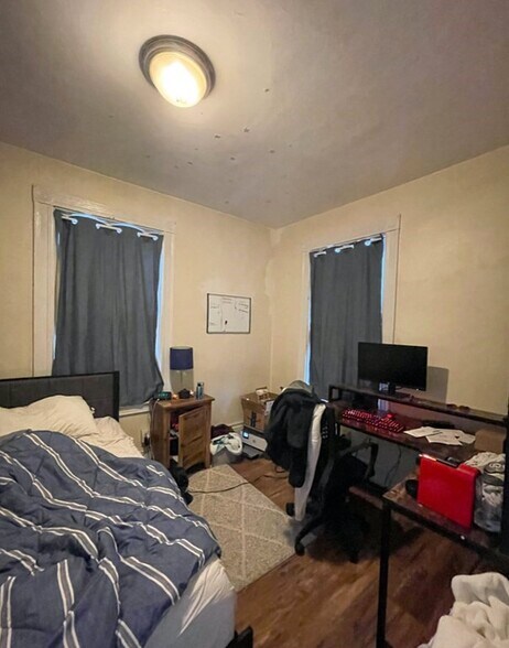 Building Photo - 41 Parker Hill Ave