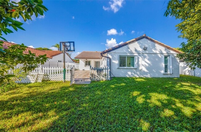 Building Photo - 6240 Gauntlet Hall Ln