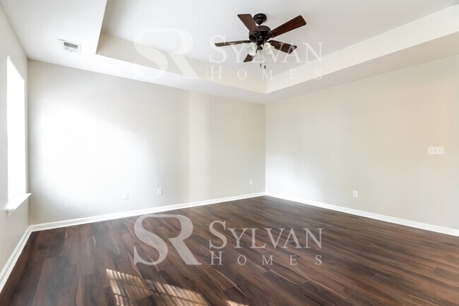 Building Photo - At Last, This Is What You Have Been Searching For!