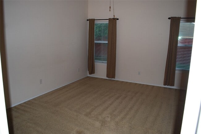 Building Photo - 4713 Fox Sedge Ln