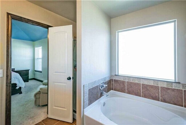 Building Photo - Coming Soon! Beautiful single family in Yu...