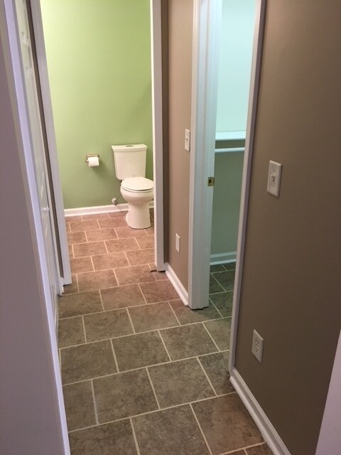 Building Photo - Lovely 3 Bedroom Townhome!