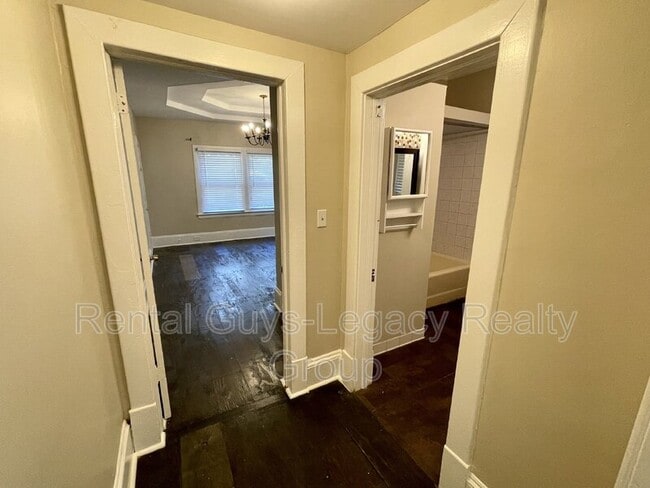 Building Photo - 2327 College St