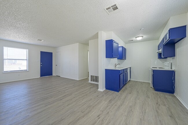 Building Photo - 10906 Penrith Ln