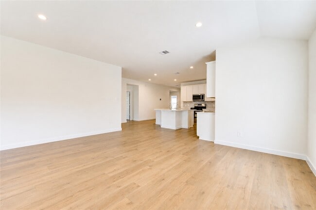 Building Photo - 30215 Lone Peak Dr