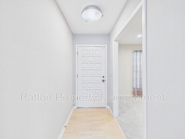 Building Photo - 6810 Montague Dr