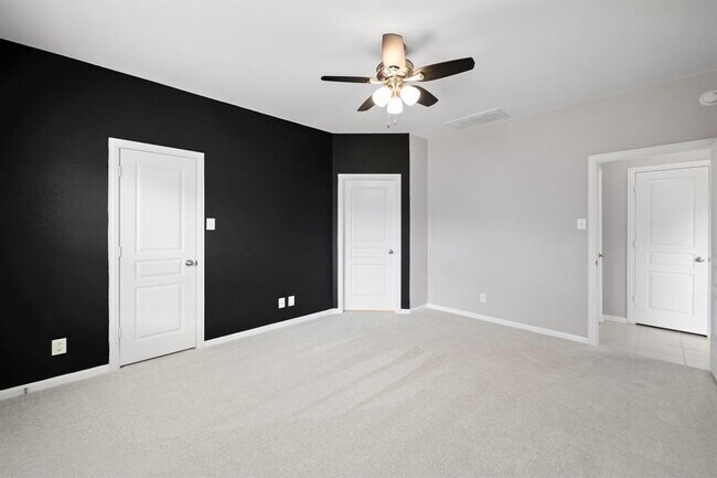 Building Photo - 30111 Saw Oaks Dr