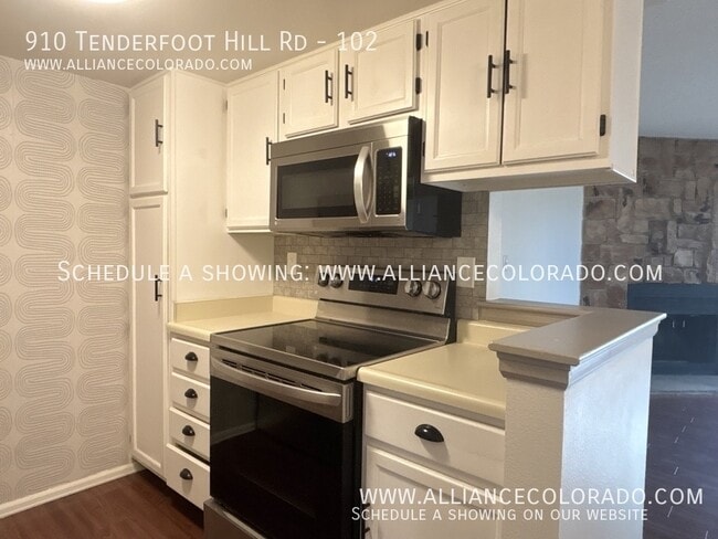 Building Photo - 910 Tenderfoot Hill Rd