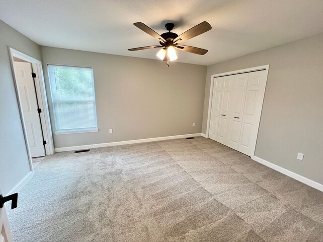 Building Photo - Newly Built 4 Bed/4.5 Bath in Central MHK