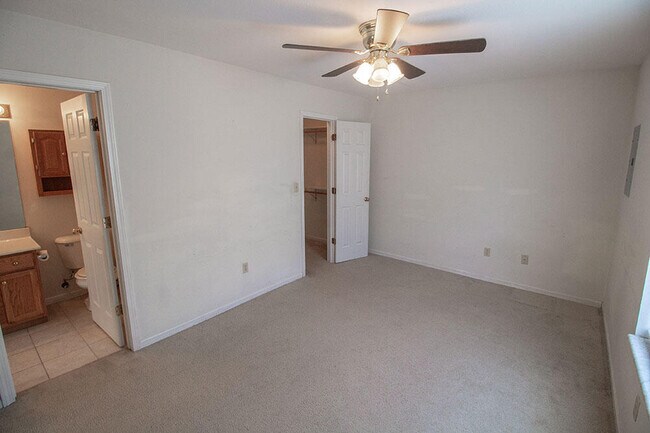 Building Photo - 1415 N Frideriki Dr