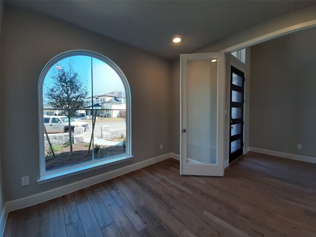 Building Photo - 7575 Pemberley Ct
