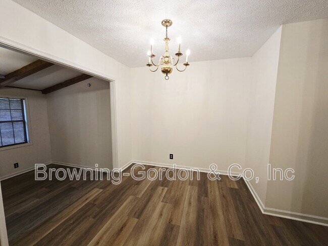 Building Photo - 251 Colt Dr