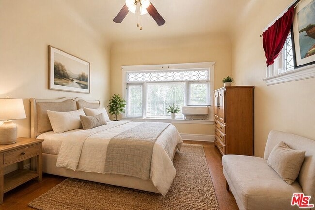 Building Photo - 2713 S La Salle Ave