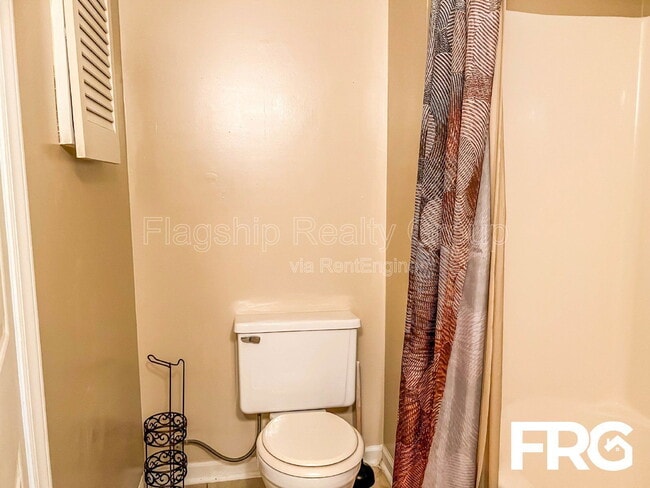 Building Photo - 100 Kristin Dr