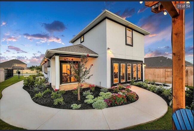 Building Photo - 2633 Stone Branch Dr