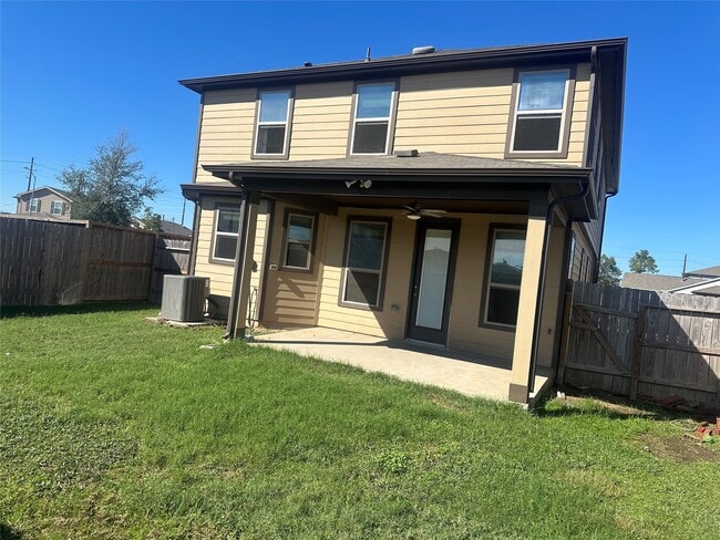 Building Photo - 3322 Nila Crk Dr