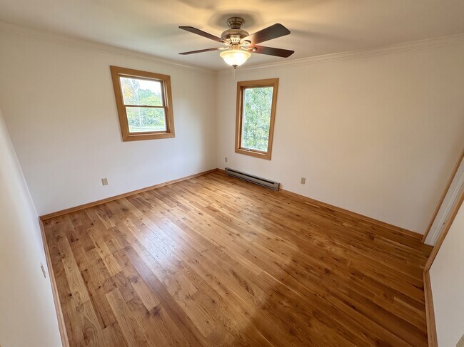 Building Photo - 7221 Hillview Dr