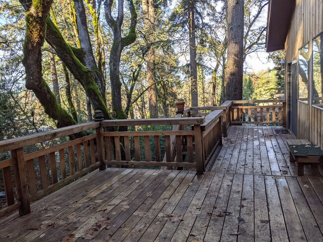 Building Photo - Great 4-Bedroom, 2-Bath Home In South Eugene!