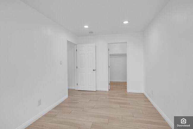 Building Photo - 6029 Del Amo Blvd