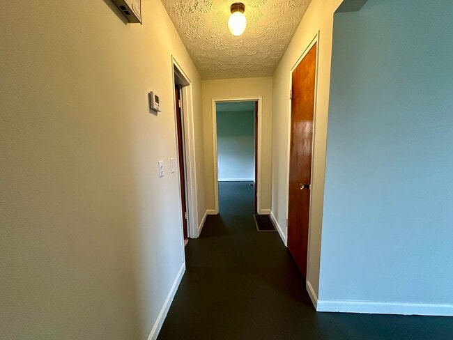 Building Photo - Green Twp- Cozy 2 Bed 1 Bath