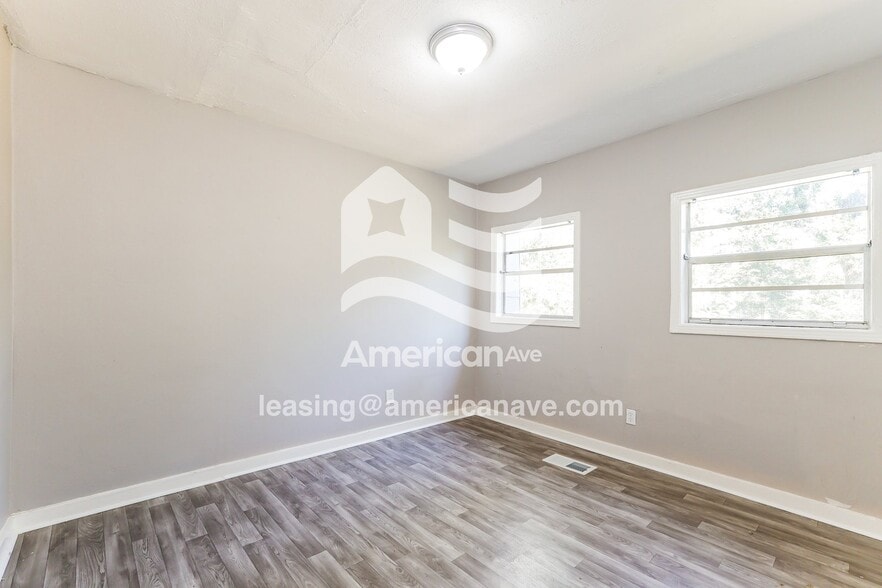 Building Photo - 732 Willaneel Dr