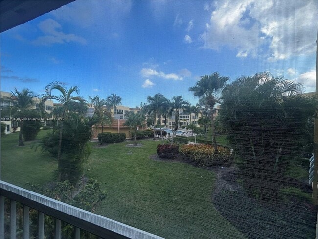 Building Photo - 6750 Royal Palm Blvd