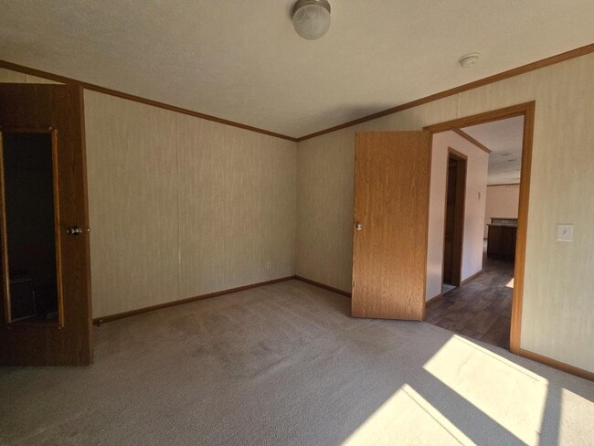 Building Photo - 620 Sinclair Ln