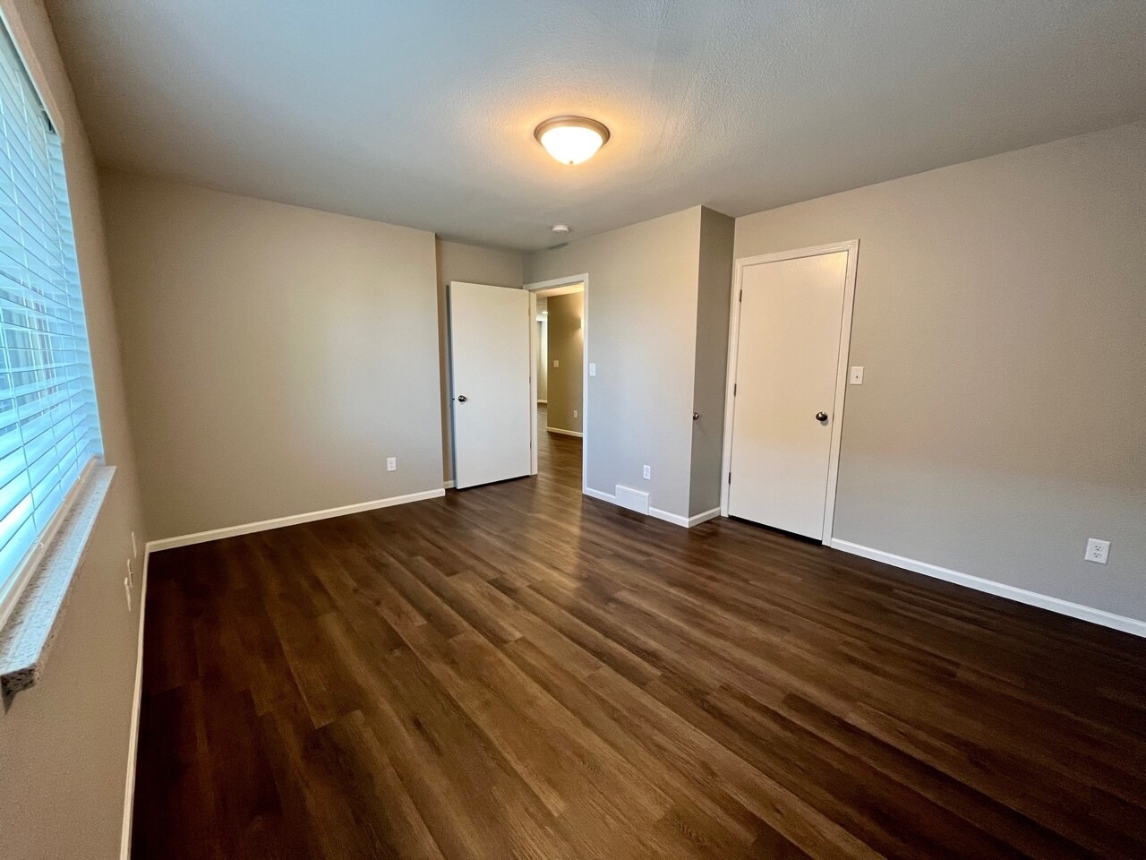 Building Photo - 2322 College St