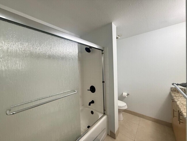Building Photo - Modern Flagler Village Living at Sole Fort Lauderdale - SEASONAL RENTAL