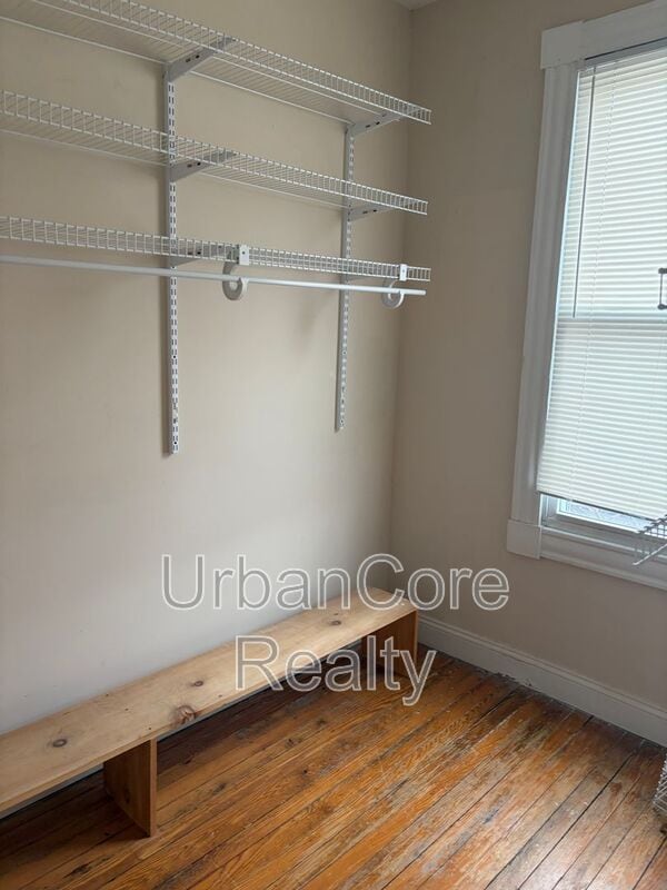 Building Photo - 410 N 32nd St