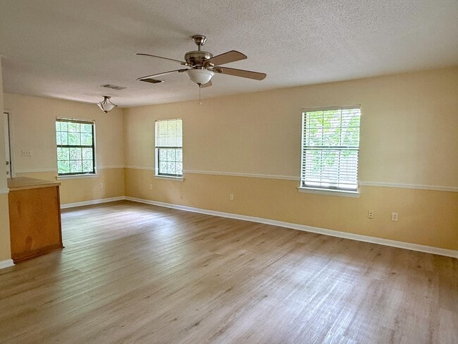 Primary Photo - 612A Pelham Rd