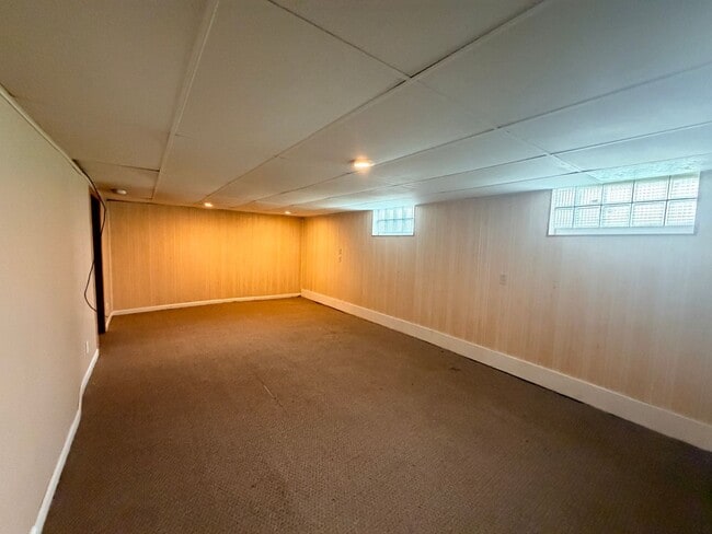 Building Photo - 1802 18th Ave