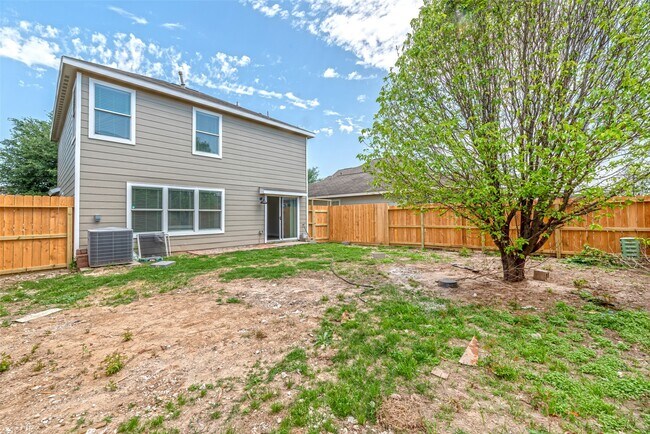 Building Photo - 2723 Piney Lake Ct