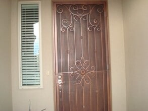 Building Photo - Gorgeous 4 bedroom home in Del Prado