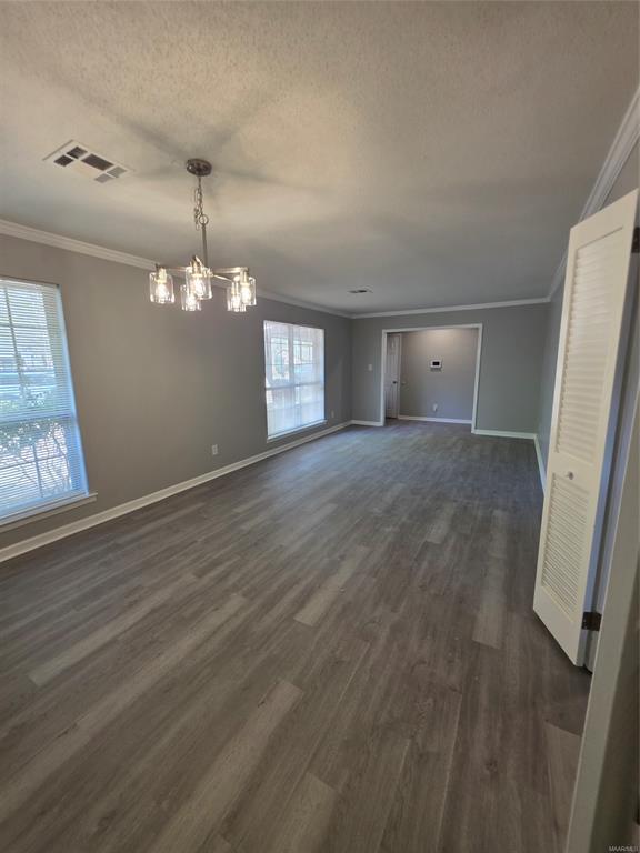 Building Photo - 744 Ledyard Pl