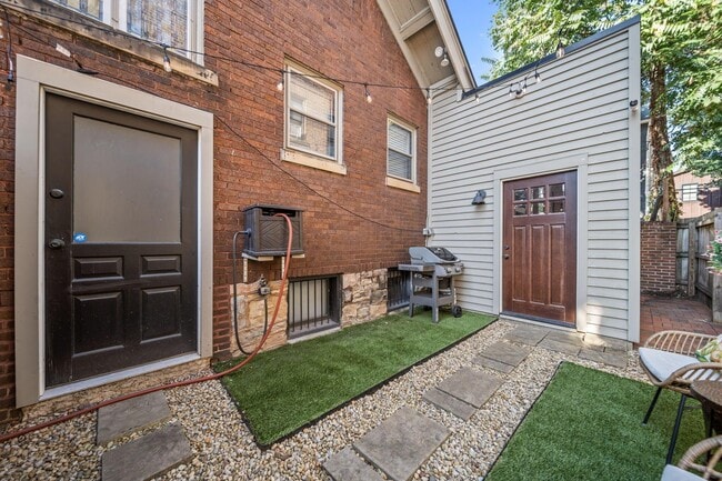 Building Photo - 503 S 3rd St