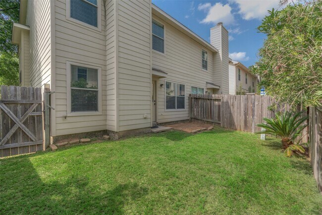 Building Photo - 34 Marble Rock Pl